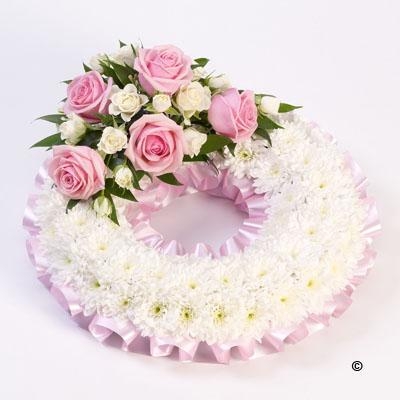 Traditional Wreath White and Pink